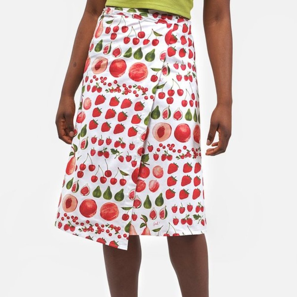 New Lisa Says Gah Capri Wrap Skirt Fruit Print